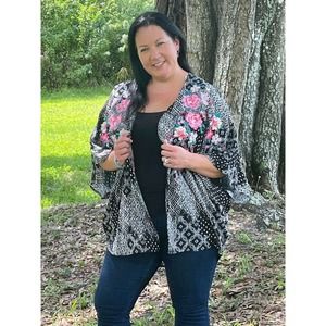 PLUS SIZE ANDREE BY UNIT Floral Boho Hippie EMBROIDERED BLACK KIMONO 1X